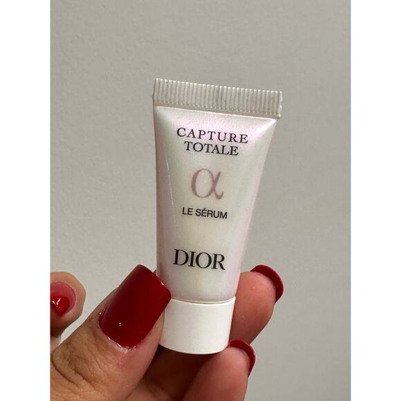 Dior 
Capture totale 
Le serum
0.17oz - Picture 1 of 2